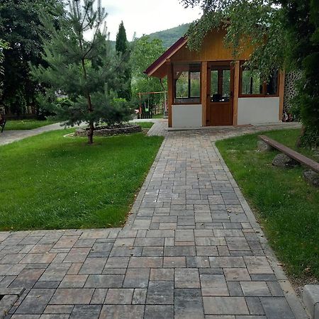 Hotel Rapsodia Muntilor Statiunea Climaterica Sambata Zewnętrze zdjęcie