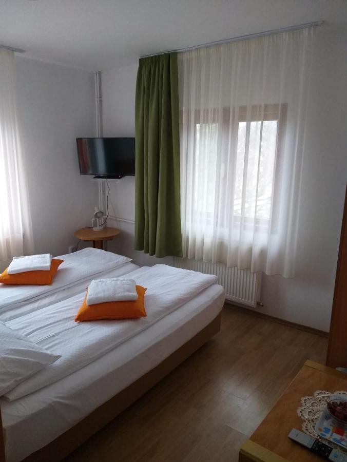 Hotel Rapsodia Muntilor Statiunea Climaterica Sambata Zewnętrze zdjęcie