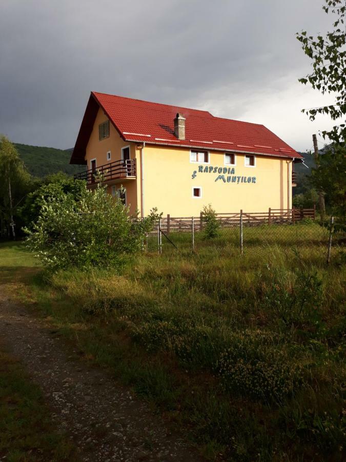 Hotel Rapsodia Muntilor Statiunea Climaterica Sambata Zewnętrze zdjęcie